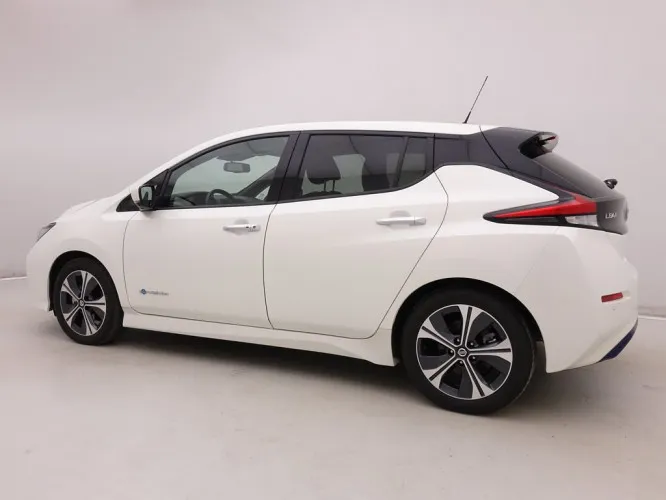 Nissan Leaf 40 kWh Tekna + GPS + LED Lights + ProPilot + 360 Image 3