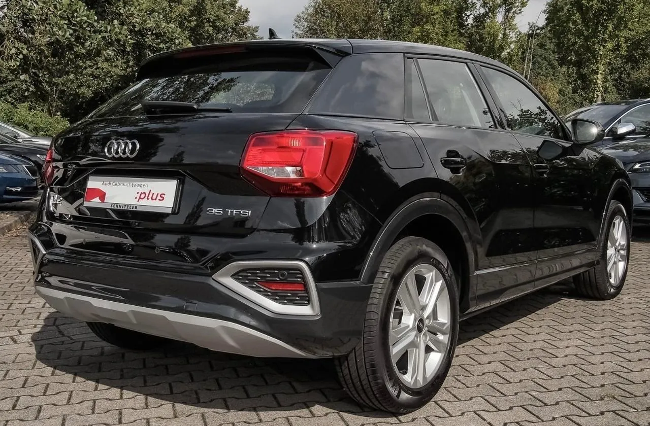 AUDI Q2 35 TFSI S tronic Admired Image 2