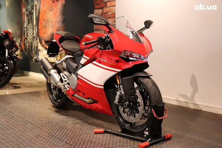 Ducati Panigale Image 1