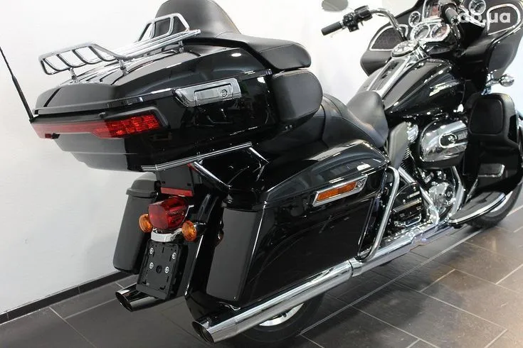 Harley-Davidson FLTRU Image 3